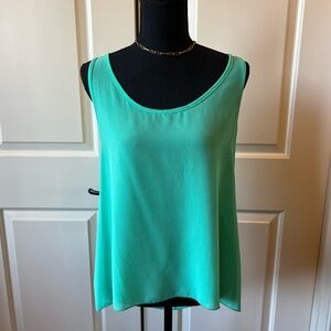 Sweet Top with a Bow Across the Back